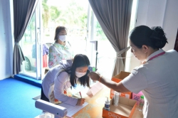20210730132500(1).jpg - โรงเรียนปิยะพรพิทยาได้มีการมอบทุนการศึกษากองทุนพ่อนายบุญยืน แม่นายปิ่นแก้ว ศรีสมุทรและกองทุนโรงเรียนปิยะพรพิทยา ประจำปีการศึกษา 2564 | https://piyapornpittaya.ac.th