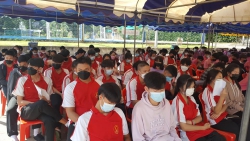 20211110084647.jpg - นักเรียนฉีดไฟเซอร์ เข็มที่2 | https://piyapornpittaya.ac.th