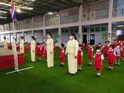 20210730133412(1).jpg - คณะผู้บริหาร คณะครู และนักเรียนโรงเรียนปิยะพรพิทยา ได้เข้าร่วมกิจกรรมเฉลิมพระเกียรติพระบาทสมเด็จพระเจ้าอยู่หัว เนื่องในโอกาสวันเฉลิมพระชนมพรรษา 28 กรกฎาคม 2564 | https://piyapornpittaya.ac.th